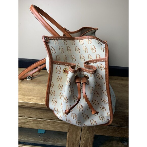 Dooney & Bourke Letter Logo Monogram Tote Bag Leather Canvas Beige - Picture 3 of 16